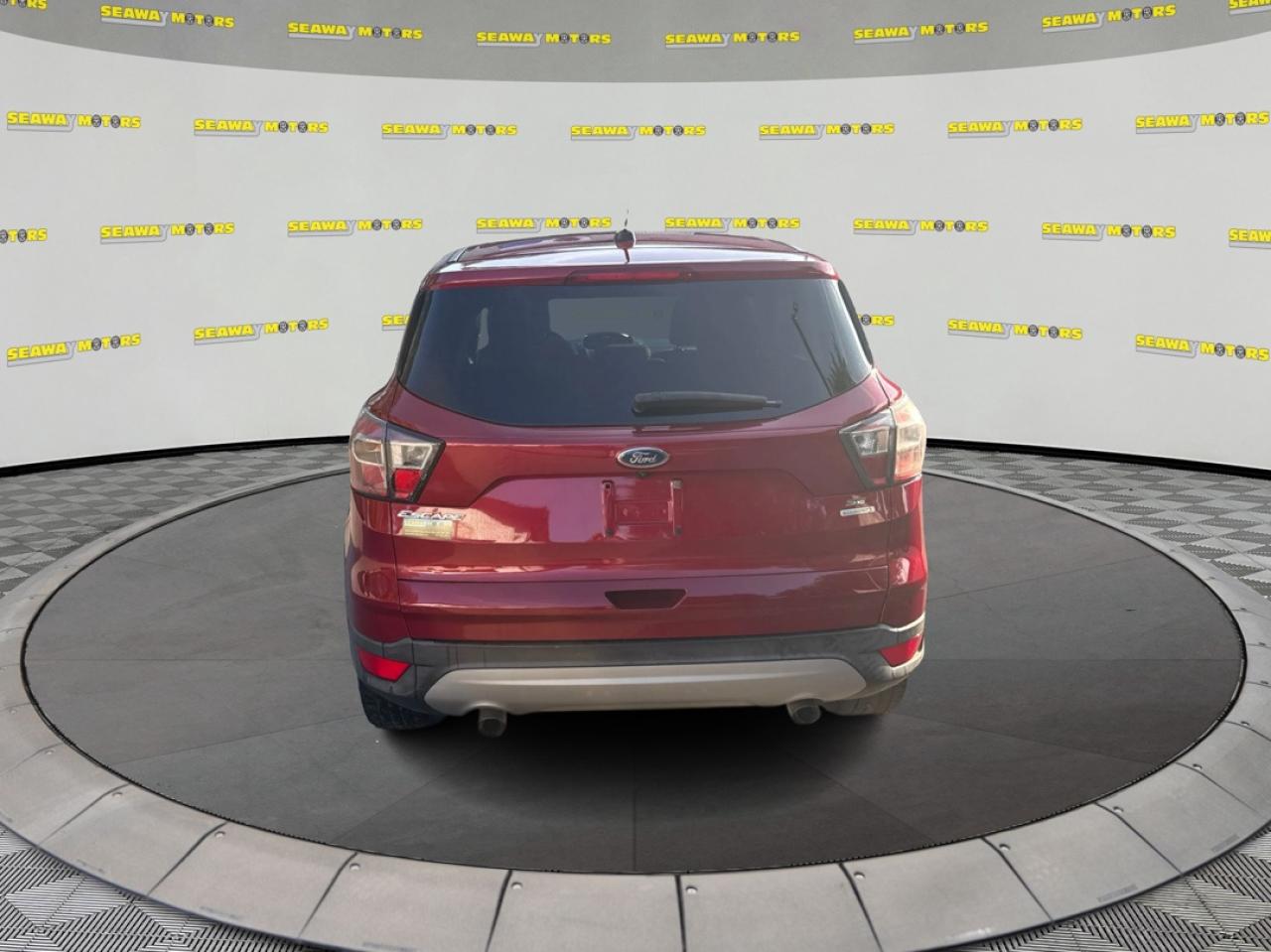 2017 Ford Escape  - Photo #4