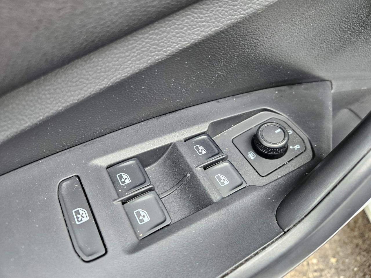 2020 Volkswagen Jetta Comfortline One Owner | 16" Wheels Photo