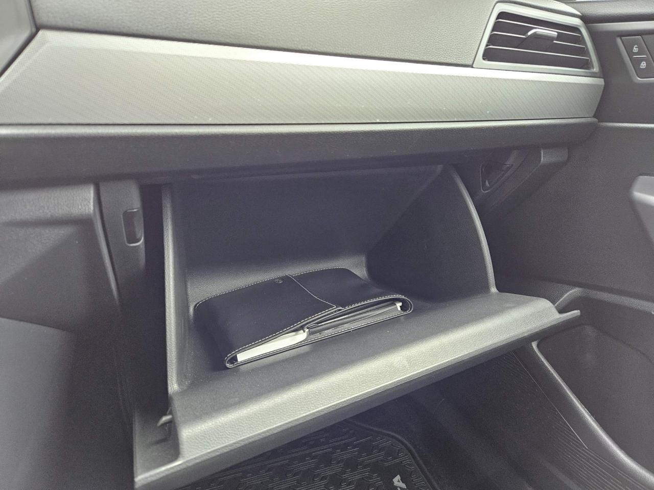 2020 Volkswagen Jetta Comfortline One Owner | 16" Wheels Photo