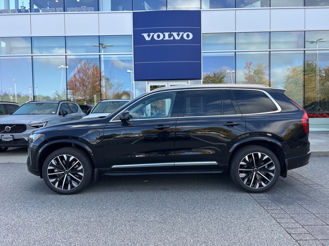 New 2026 Volvo XC90 Plug-In Hybrid T8 AWD Ultra Bright Theme 6-Seater for sale in Surrey, BC