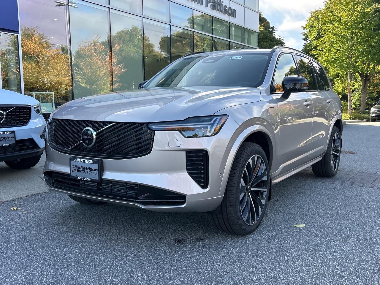 New 2026 Volvo XC90 Plug-In Hybrid T8 AWD Plus Dark Theme 7-Seater for sale in Surrey, BC
