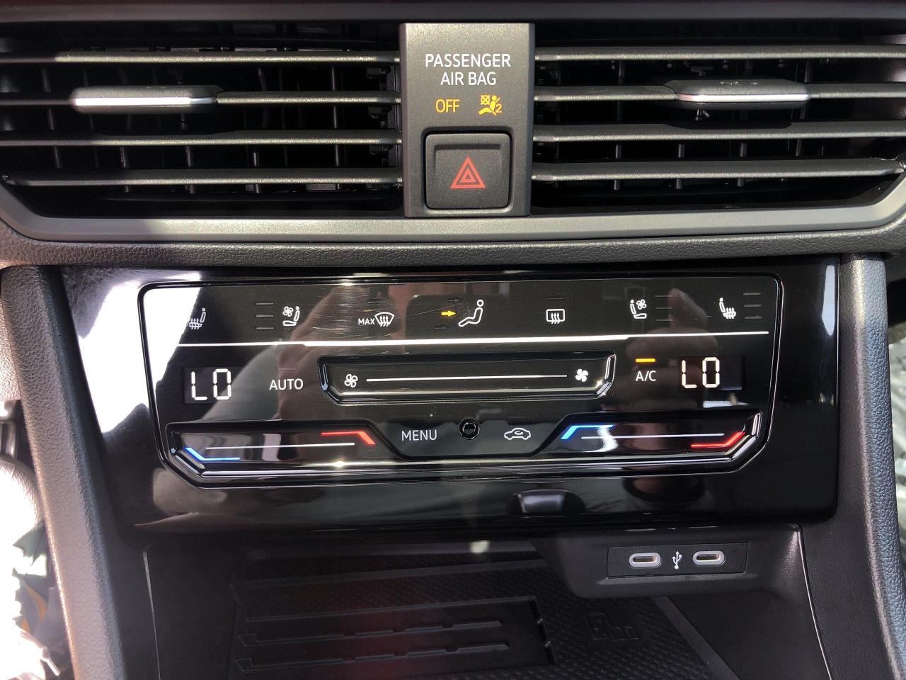 2025 Volkswagen Jetta GLI Autobahn LIKE NEW!!  ONLY 1,645KMS, BLACK PKG, LEA Photo