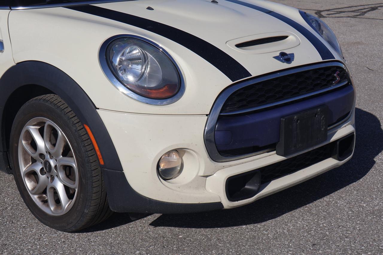 2015 MINI Cooper Hardtop S | MP3 Capability | Photo2
