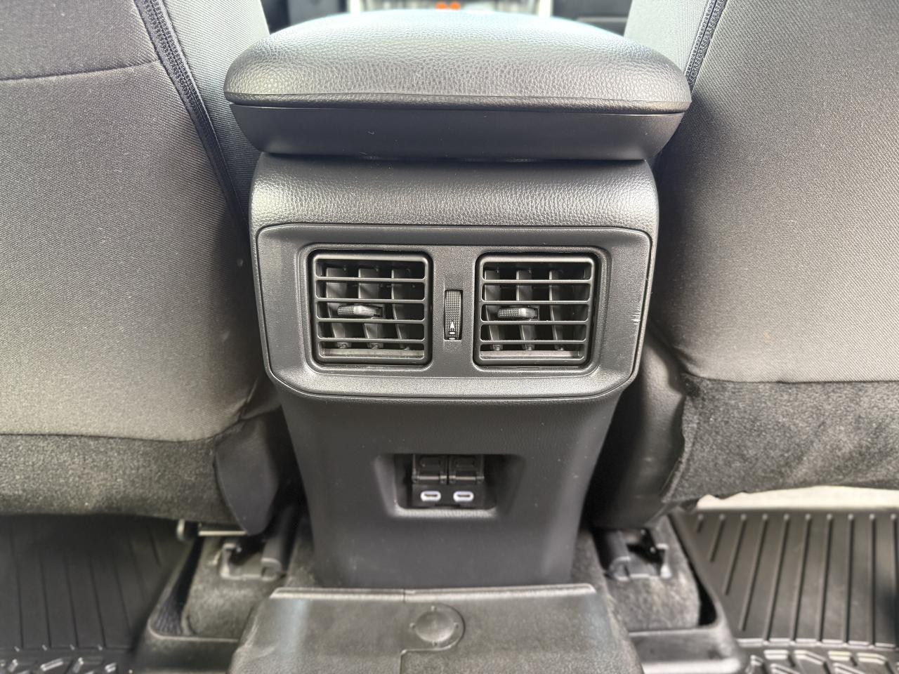 2024 Toyota RAV4 XLE AWD | SUNROOF | HEATED SEATS | BLUETOOTH | Photo