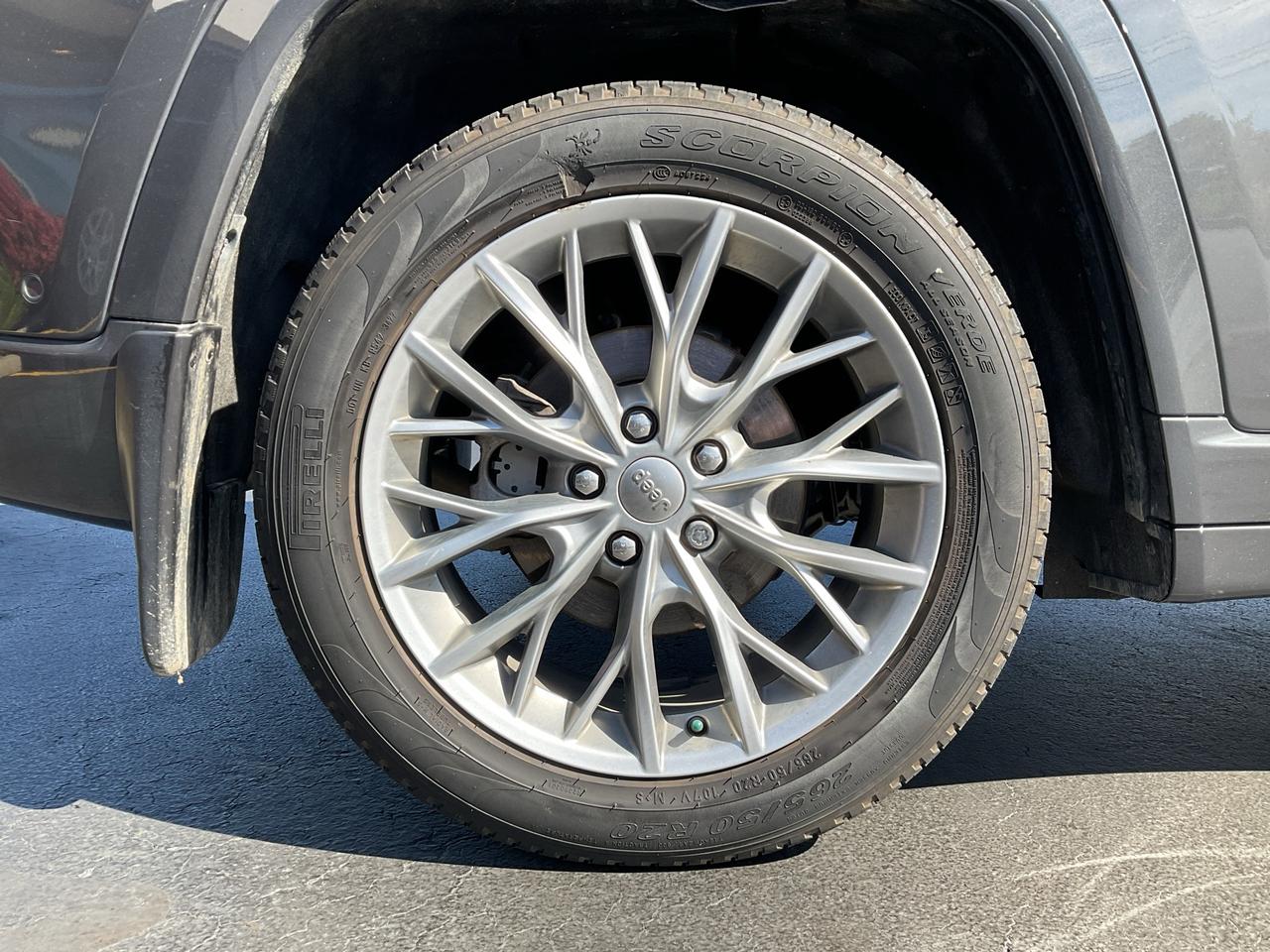 2023 Jeep Grand Cherokee ADVANCED PRO TECH/LUXURY TECH GROUP Photo4