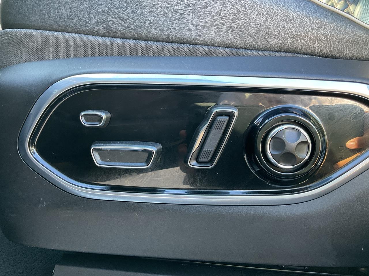 2023 Jeep Grand Cherokee ADVANCED PRO TECH/LUXURY TECH GROUP Photo