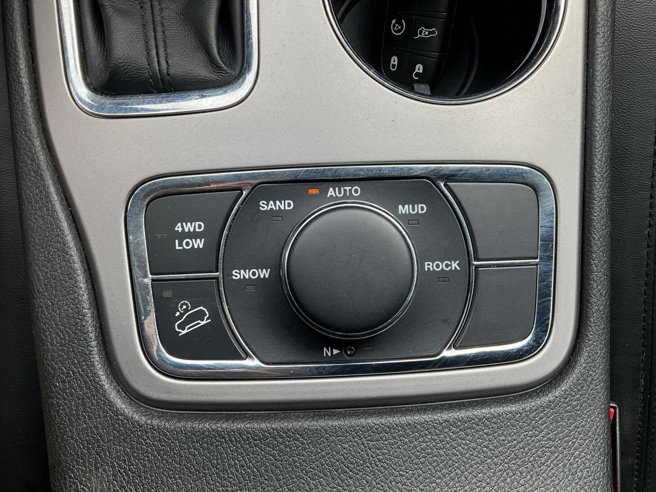 2021 Jeep Grand Cherokee NAV / TRAILER TOW GROUP / ALPINE SPEAKERS / 4x4 Photo