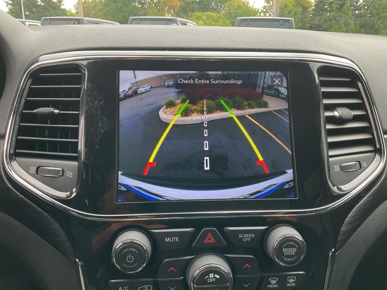 2021 Jeep Grand Cherokee NAV / TRAILER TOW GROUP / ALPINE SPEAKERS / 4x4 Photo