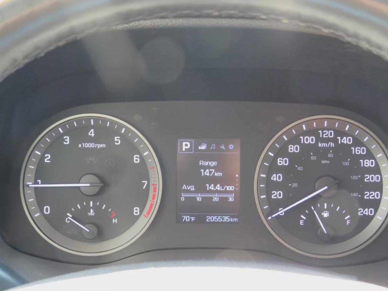 2017 Hyundai Tucson SE  (**SAFETY/CERTIFIED!!**AWD**ALLOY RIMS**LEATHER**POWER SEATS**PANORAMIC SUNROOF**HEATED STEERING WHEEL**BLIND SPOT MONITORING**FRONT AND REAR HEATED SEATS**USB**DIGITAL TOUCHSCREEN**BLUETOOTH**CRUISE CONTROL**) Photo