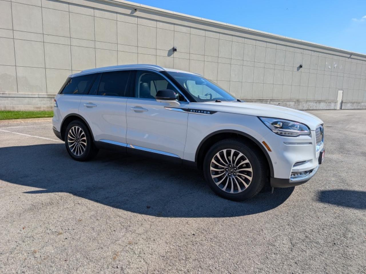2023 Lincoln Aviator Reserve  **ILLUMINATION PACKAGE - 201A** Photo