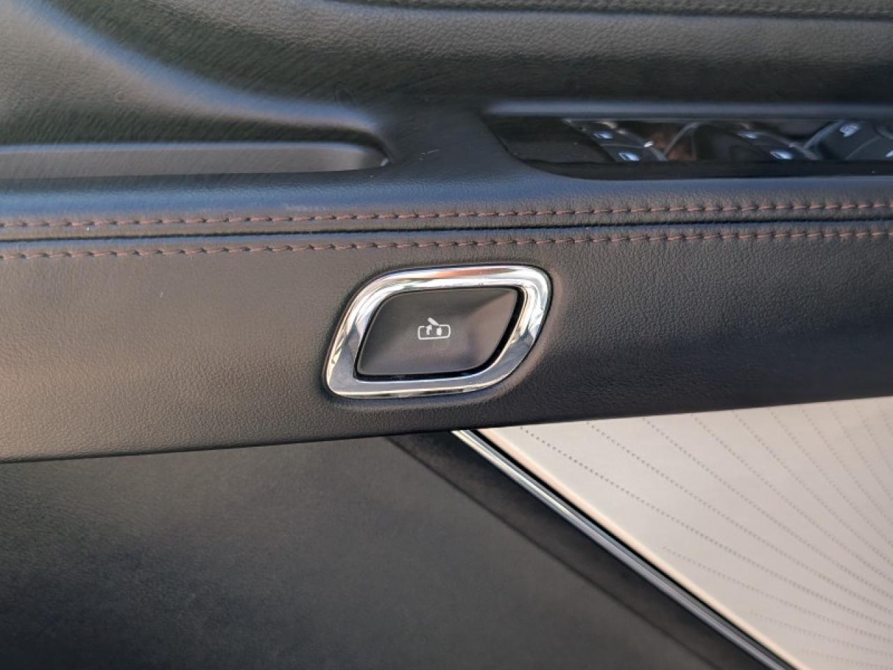2023 Lincoln Aviator Reserve  **ILLUMINATION PACKAGE - 201A** Photo
