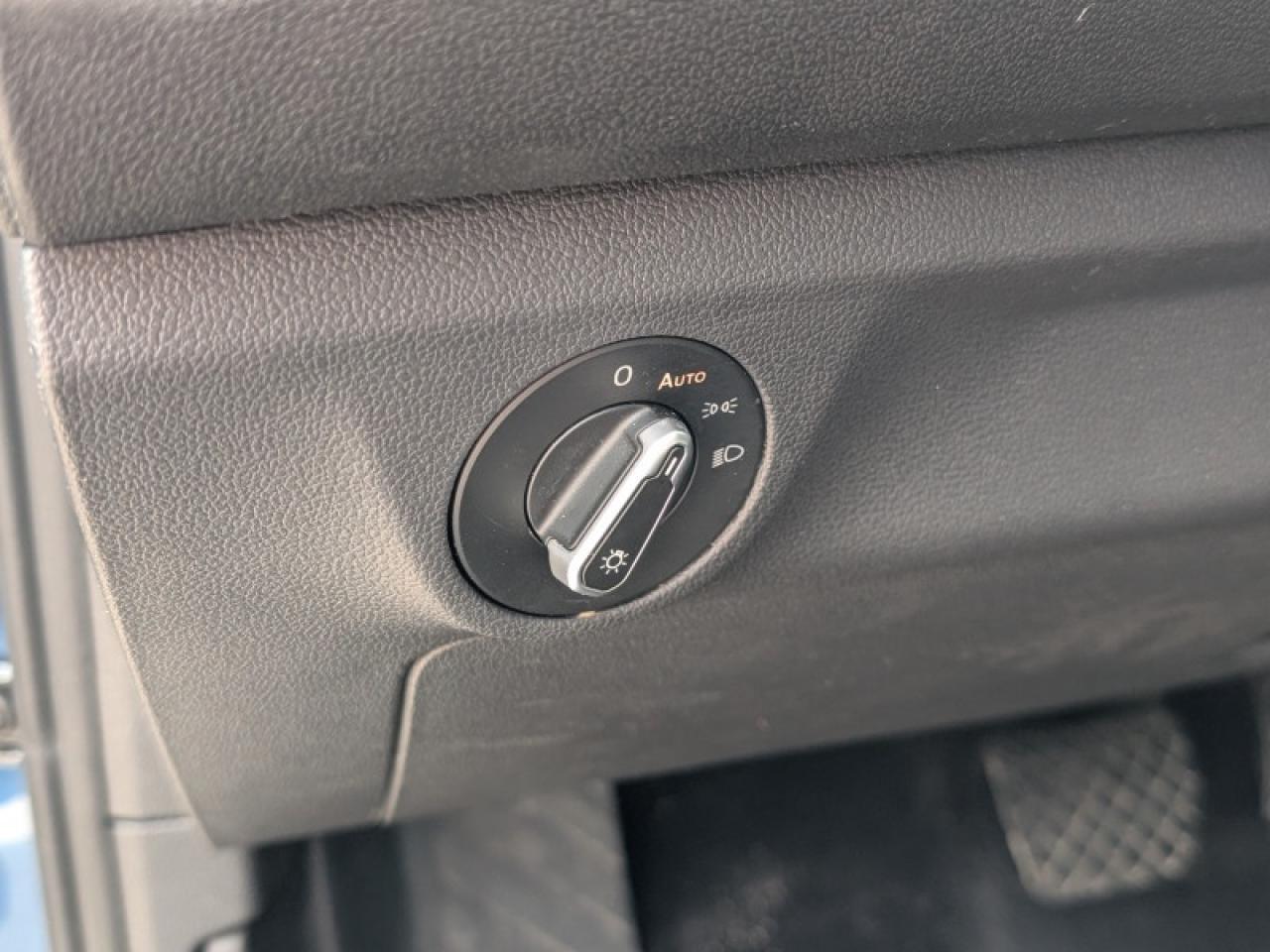 2021 Volkswagen Jetta Highline  **SUNROOF - BLIND SPOT** Photo