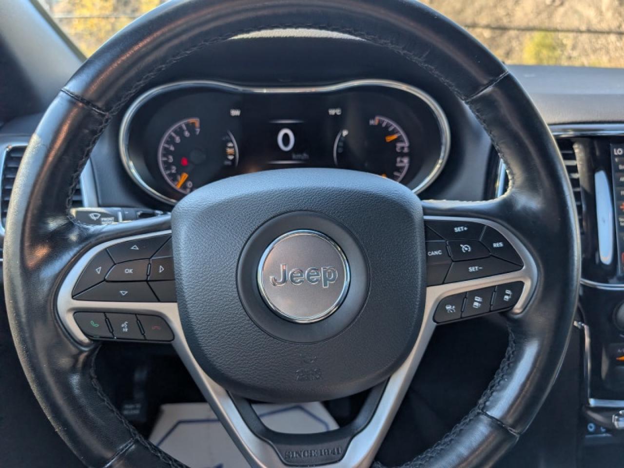2020 Jeep Grand Cherokee Limited  **PROTECH GROUP - UCONNECT** Photo
