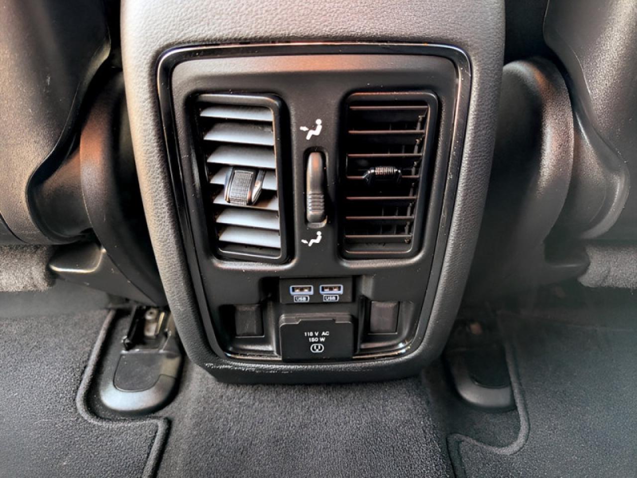 2020 Jeep Grand Cherokee Limited  **PROTECH GROUP - UCONNECT** Photo