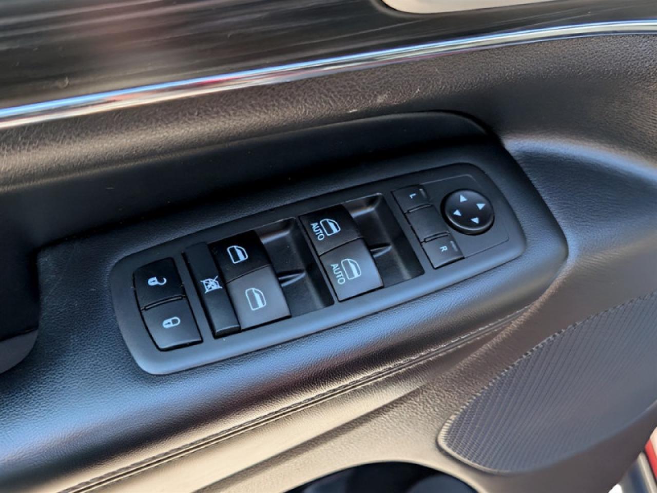 2020 Jeep Grand Cherokee Limited  **PROTECH GROUP - UCONNECT** Photo