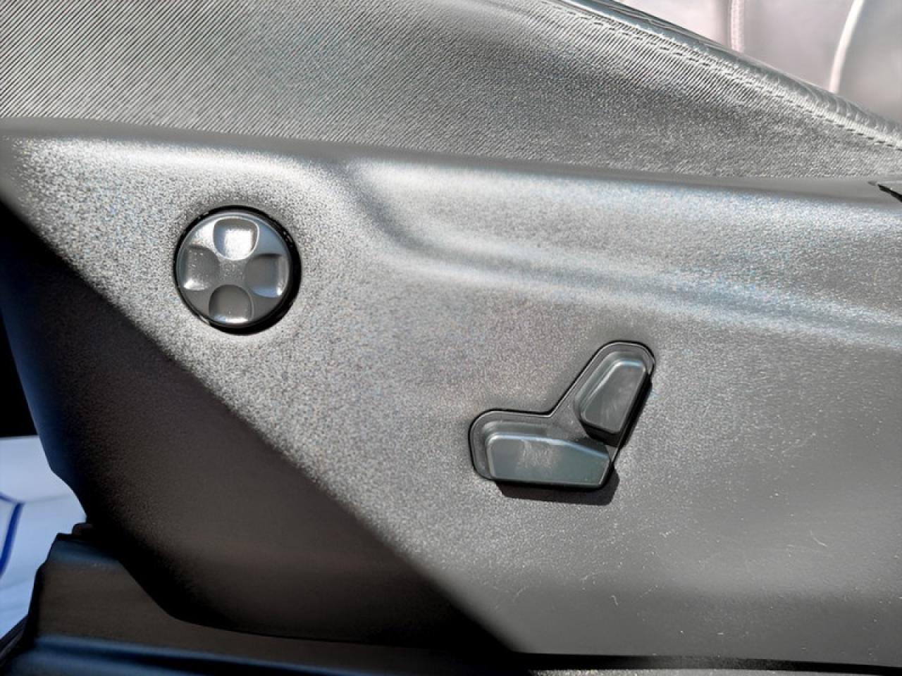 2020 Jeep Grand Cherokee Limited  **PROTECH GROUP - UCONNECT** Photo