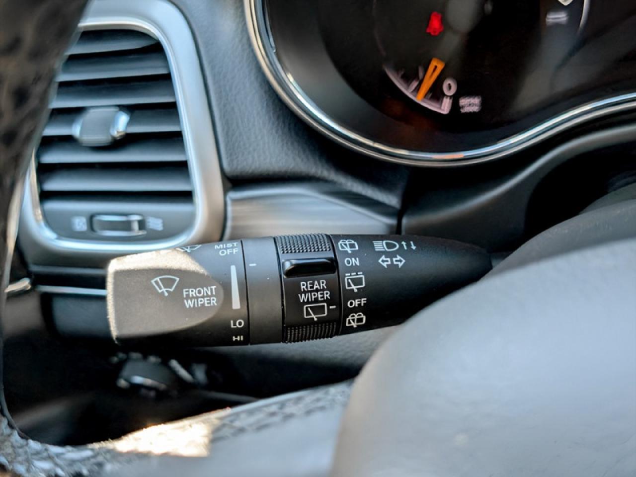 2020 Jeep Grand Cherokee Limited  **PROTECH GROUP - UCONNECT** Photo