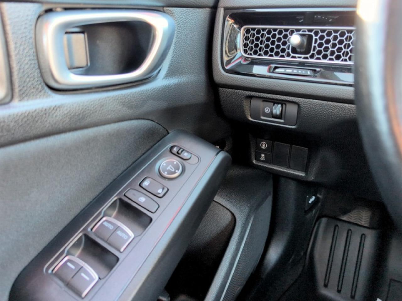 2023 Honda Civic Sedan Sport  **REBUILT TITLE - MINOR - SEE CARFAX** Photo