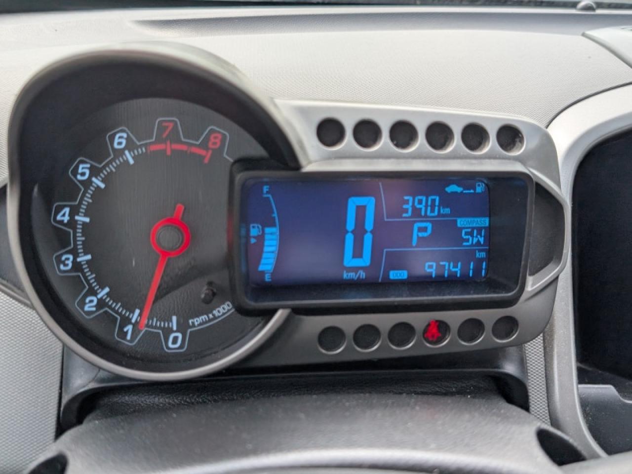 2016 Chevrolet Sonic LT  **LOW KMS - SMARTPHONE LINK** Photo