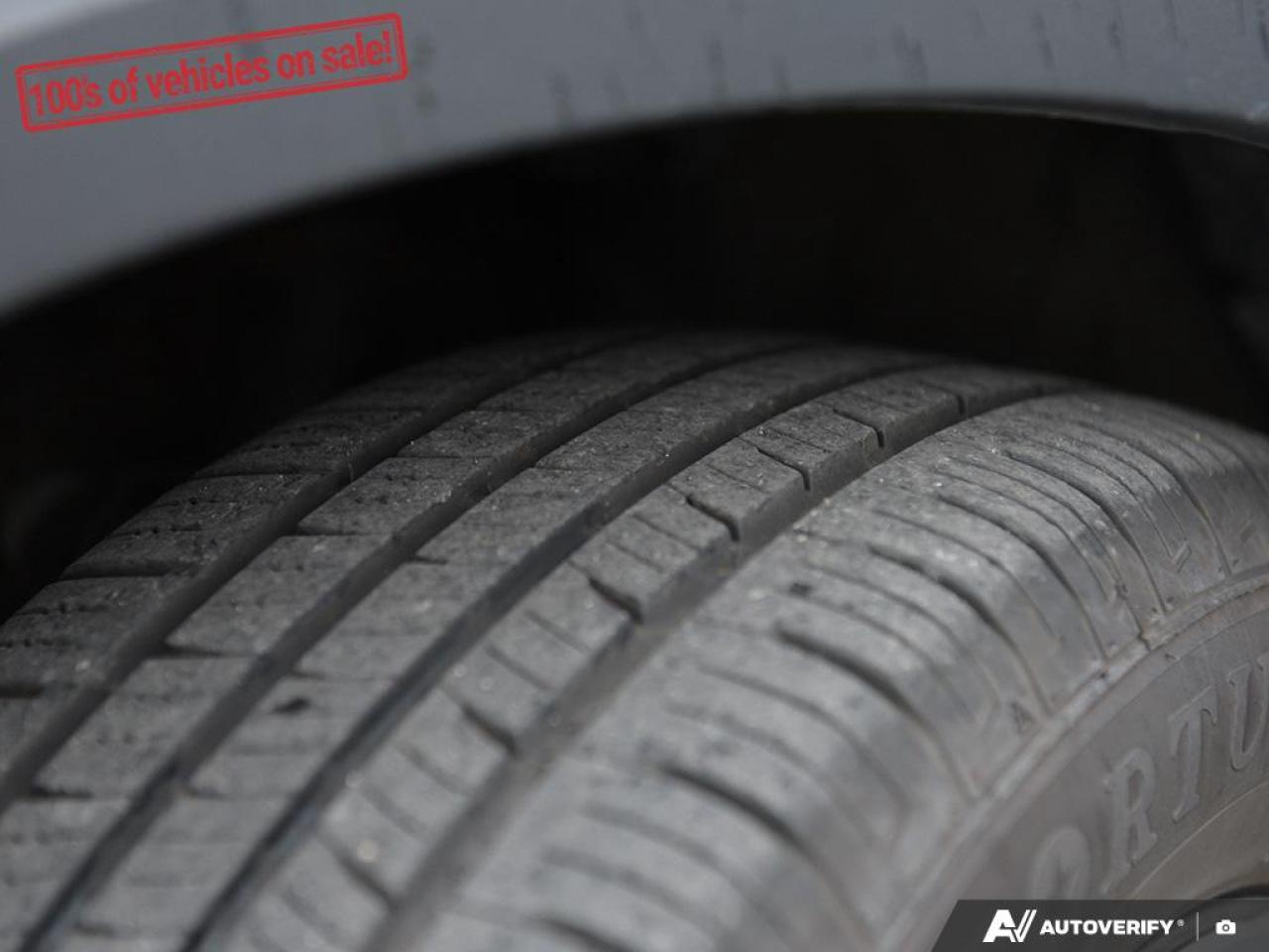 2022 Toyota C-HR LE Photo