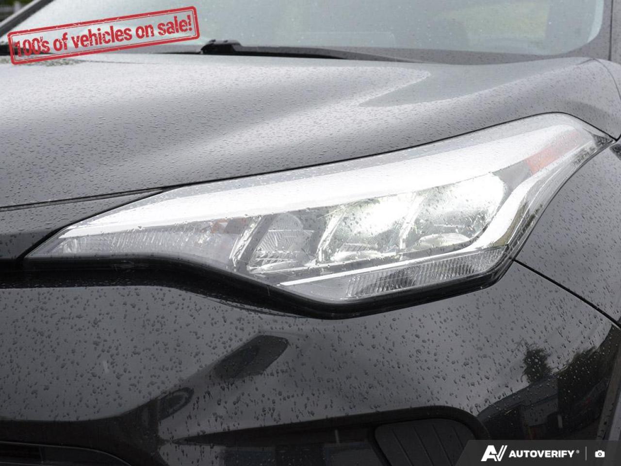 2022 Toyota C-HR LE Photo