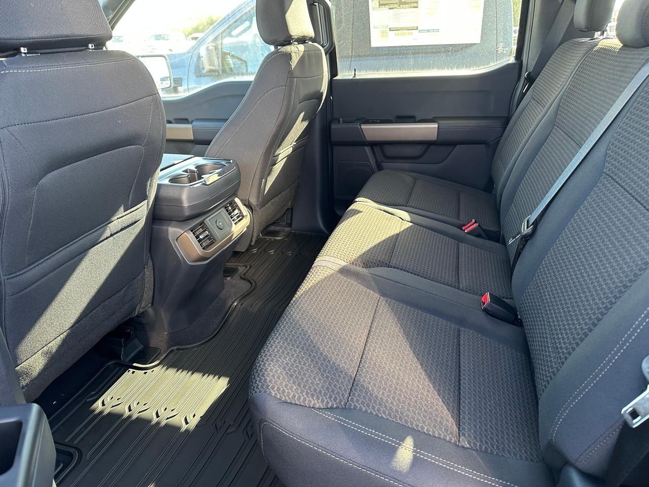 2025 Ford F-150 STX 4WD SuperCrew 5.5' Box 201A Photo5