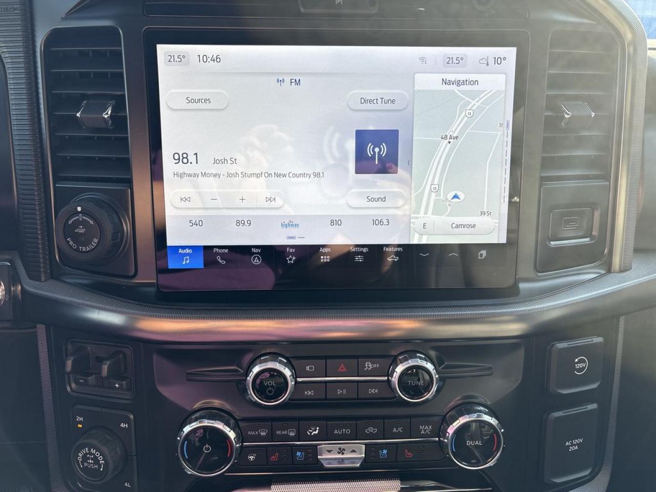 2025 Ford F-150 Platinum Photo5