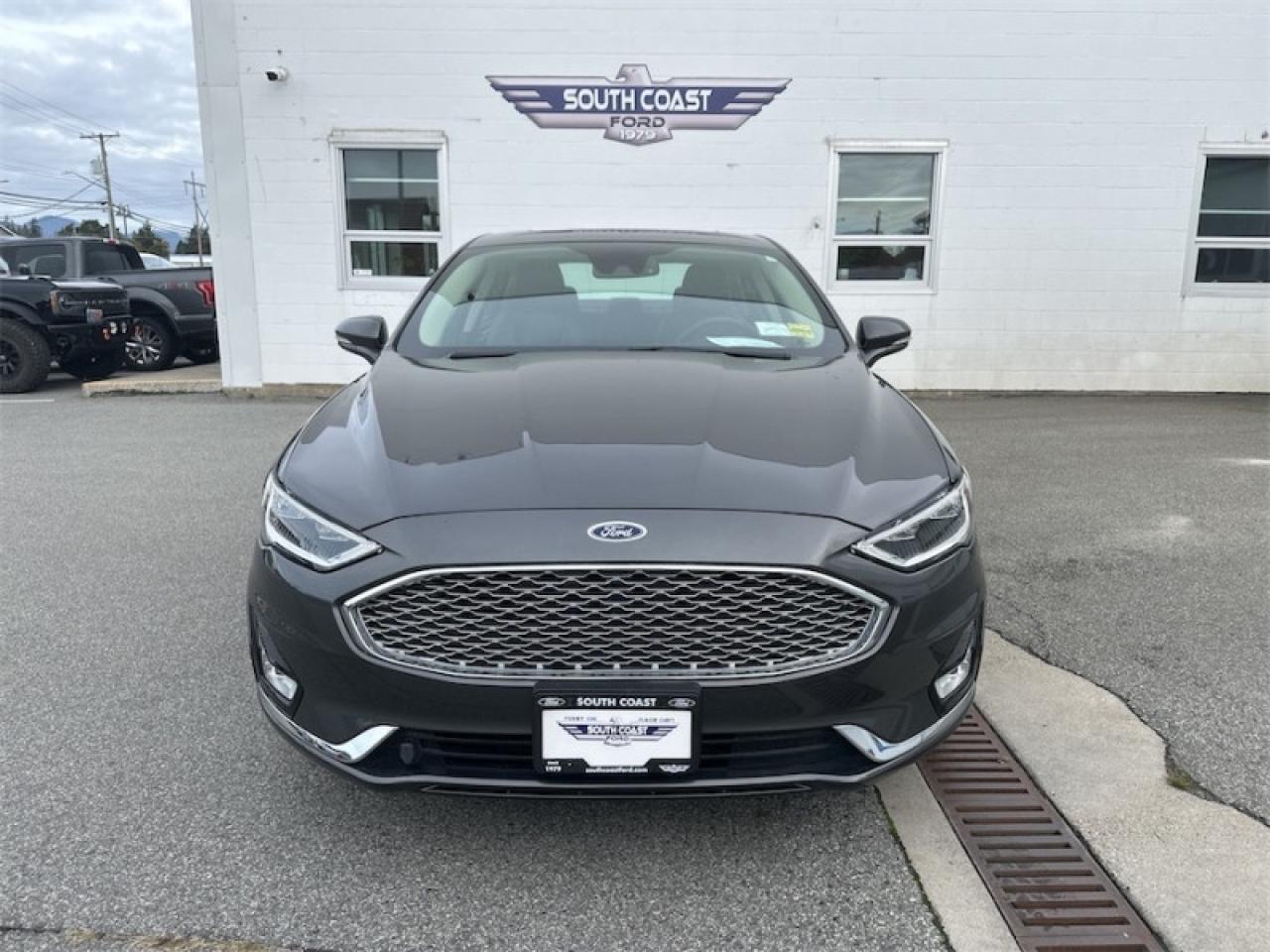2019 Ford Fusion Hybrid Titanium  - Leather Seats Photo5
