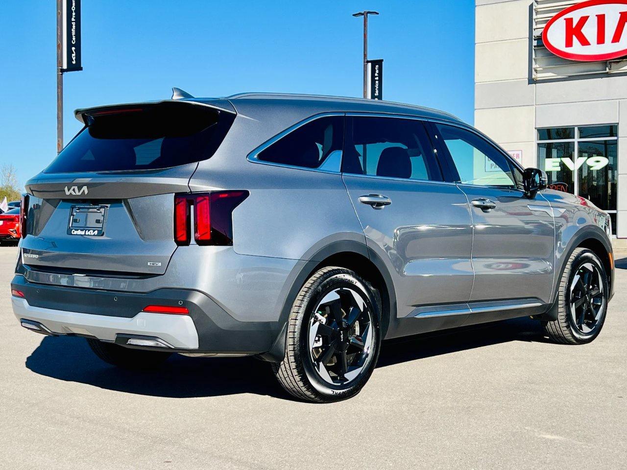2026 Kia Sorento HEV LX AWD Photo2
