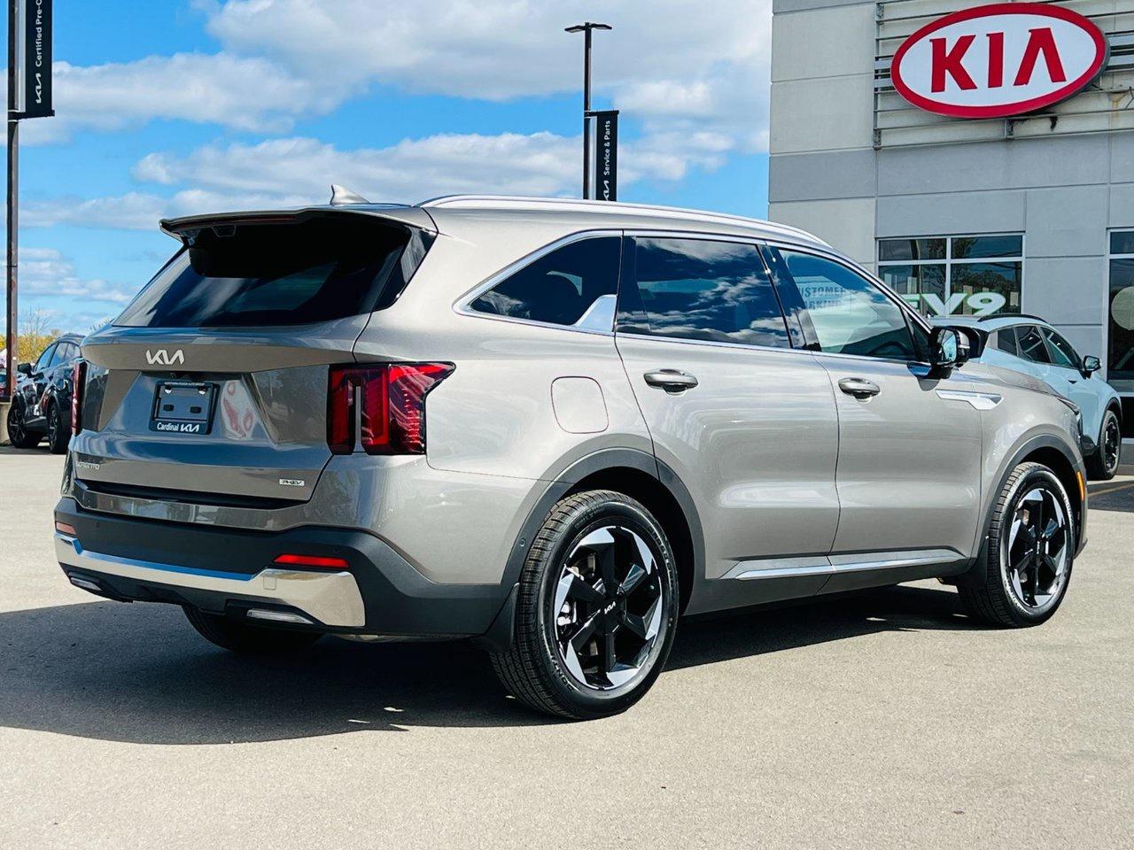 2026 Kia Sorento PHEV SX AWD Photo2