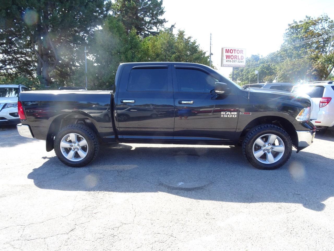 2015 RAM 1500 SLT - Photo #5