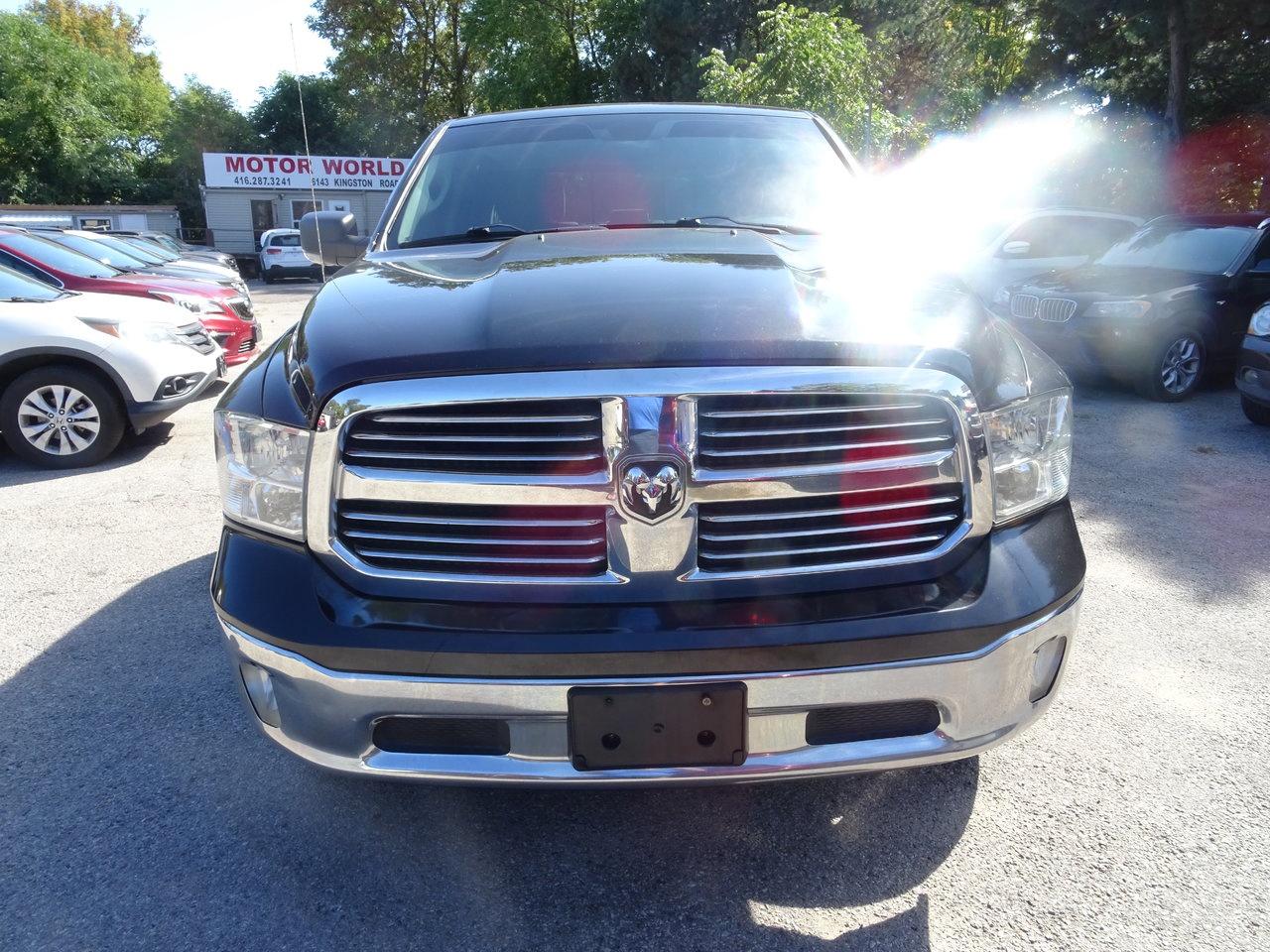 2015 RAM 1500 SLT - Photo #3