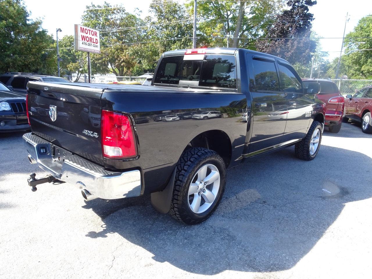 2015 RAM 1500 SLT - Photo #6