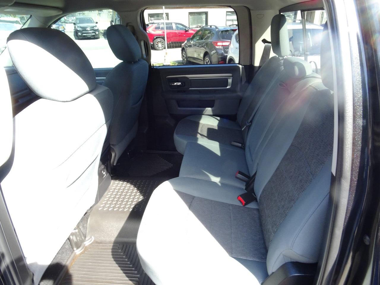 2015 RAM 1500 SLT - Photo #12