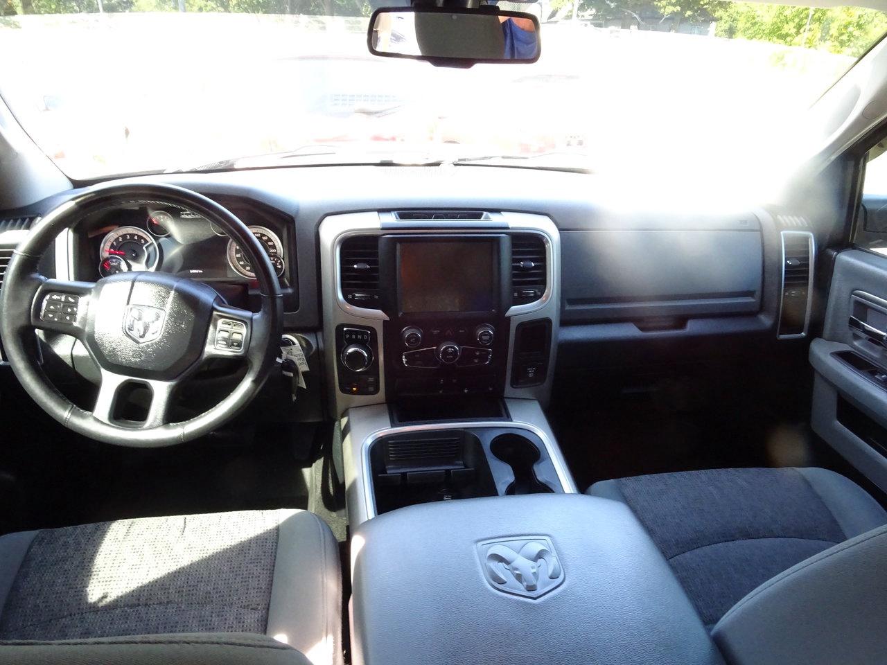 2015 RAM 1500 SLT - Photo #13