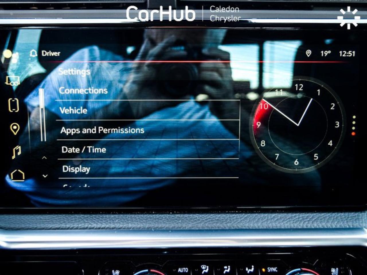 2023 GMC Sierra 1500 Denali 4WD Crew Cab 147" 5.3L Multi Pro TailGate Leather Seats 13.4"Display Photo