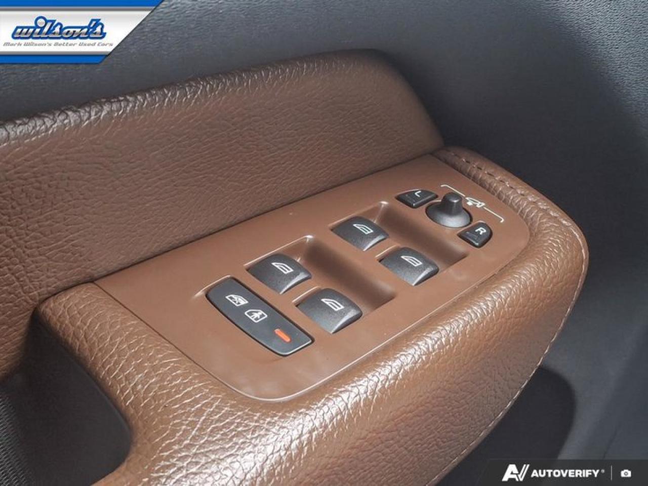 2021 Volvo XC60 Momentum AWD | Leather | Pano Sunroof | Heated Seats | Power Seat | Rear Cam | Bluetooth & More ! Photo