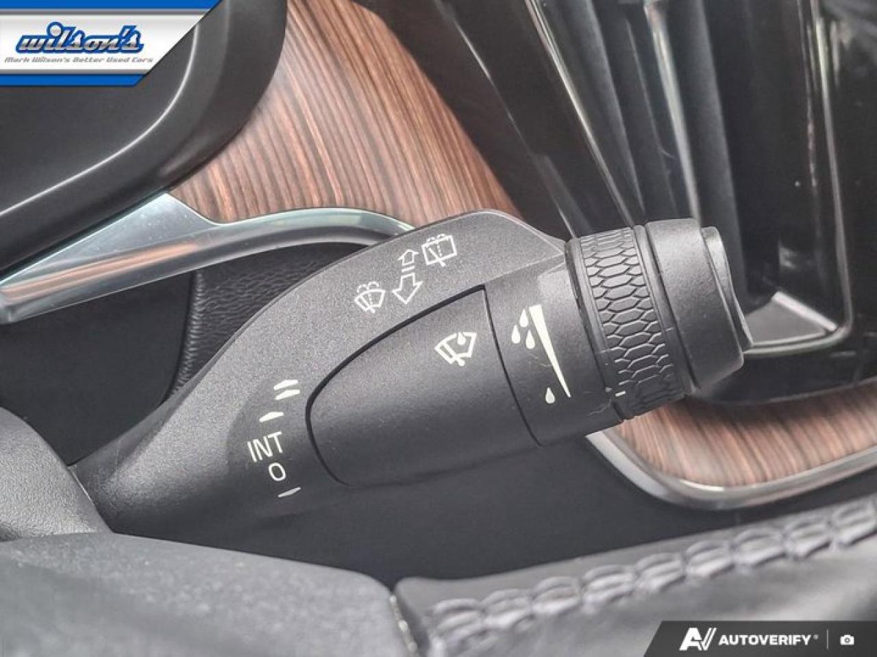 2021 Volvo XC60 Momentum AWD | Leather | Pano Sunroof | Heated Seats | Power Seat | Rear Cam | Bluetooth & More ! Photo