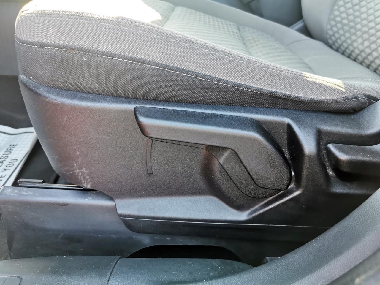 2021 Ford Escape SE - Photo #16
