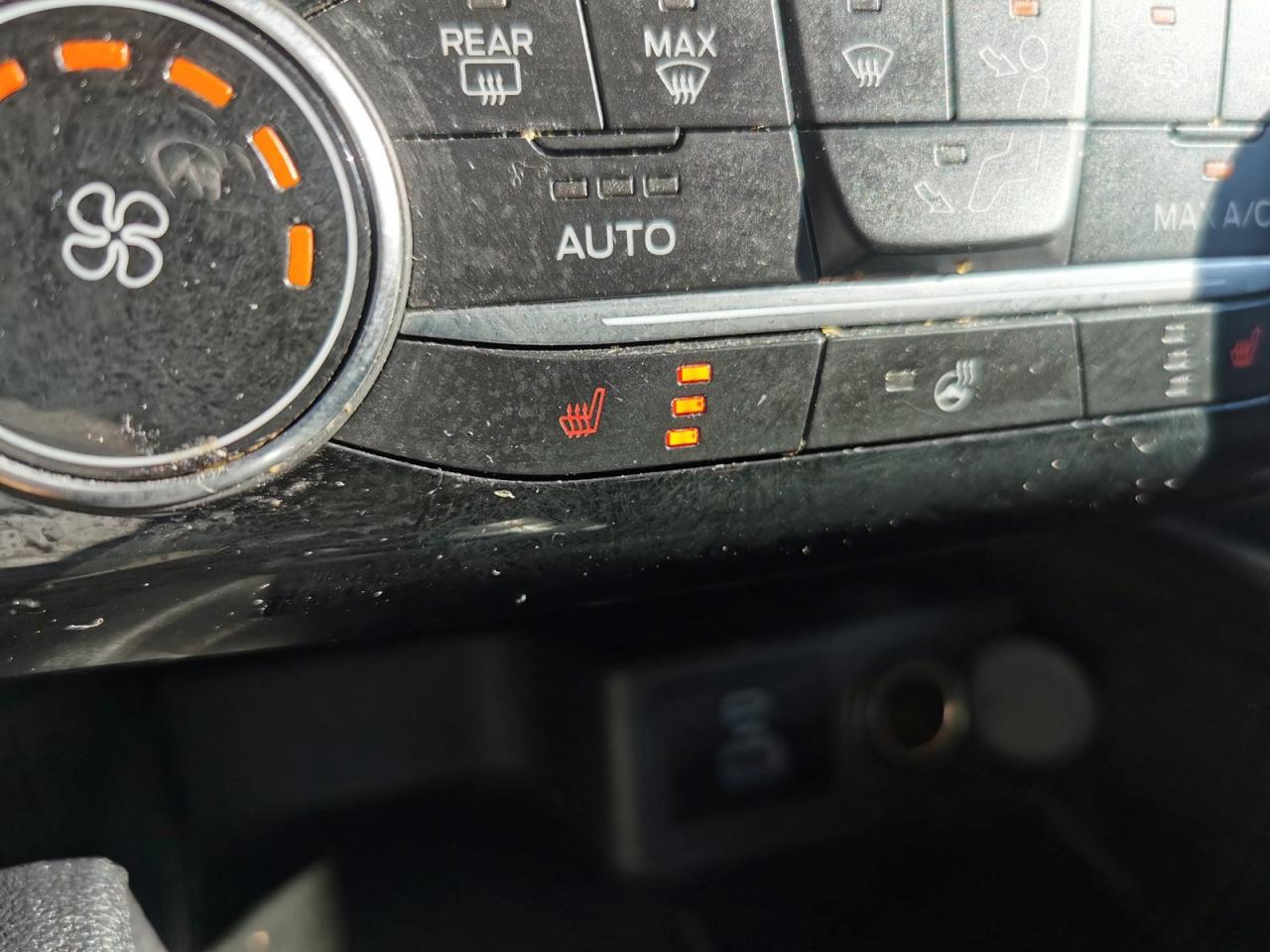 2021 Ford Escape SE - Photo #24