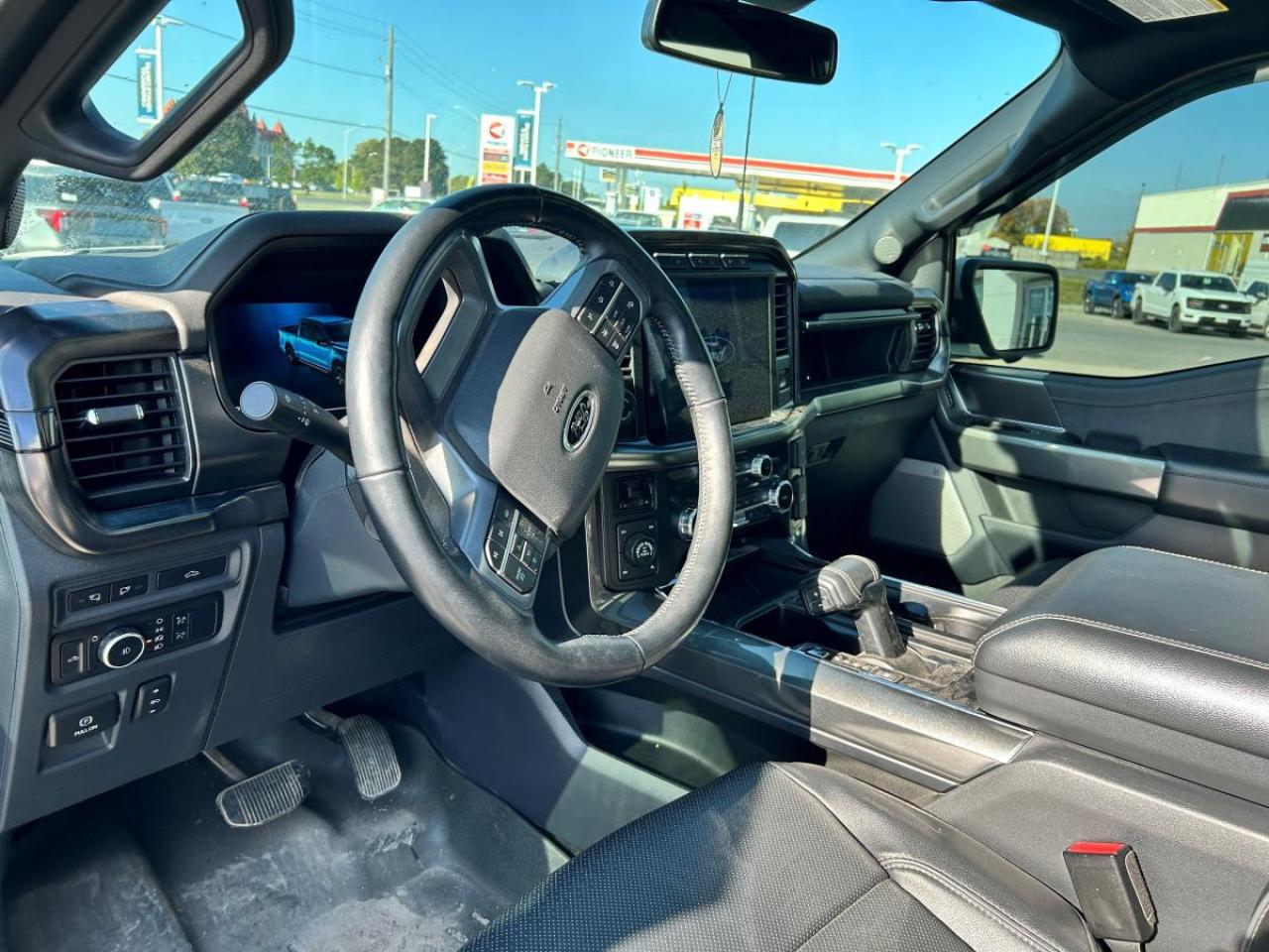 2022 Ford F-150 Lariat Photo