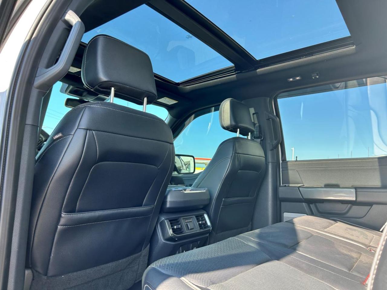 2022 Ford F-150 Lariat Photo