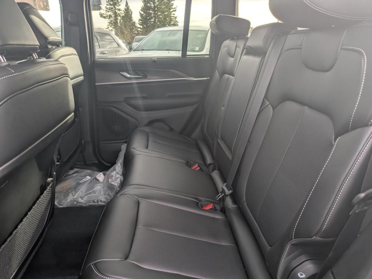 2025 Jeep Grand Cherokee LIMITED 4X4 Photo