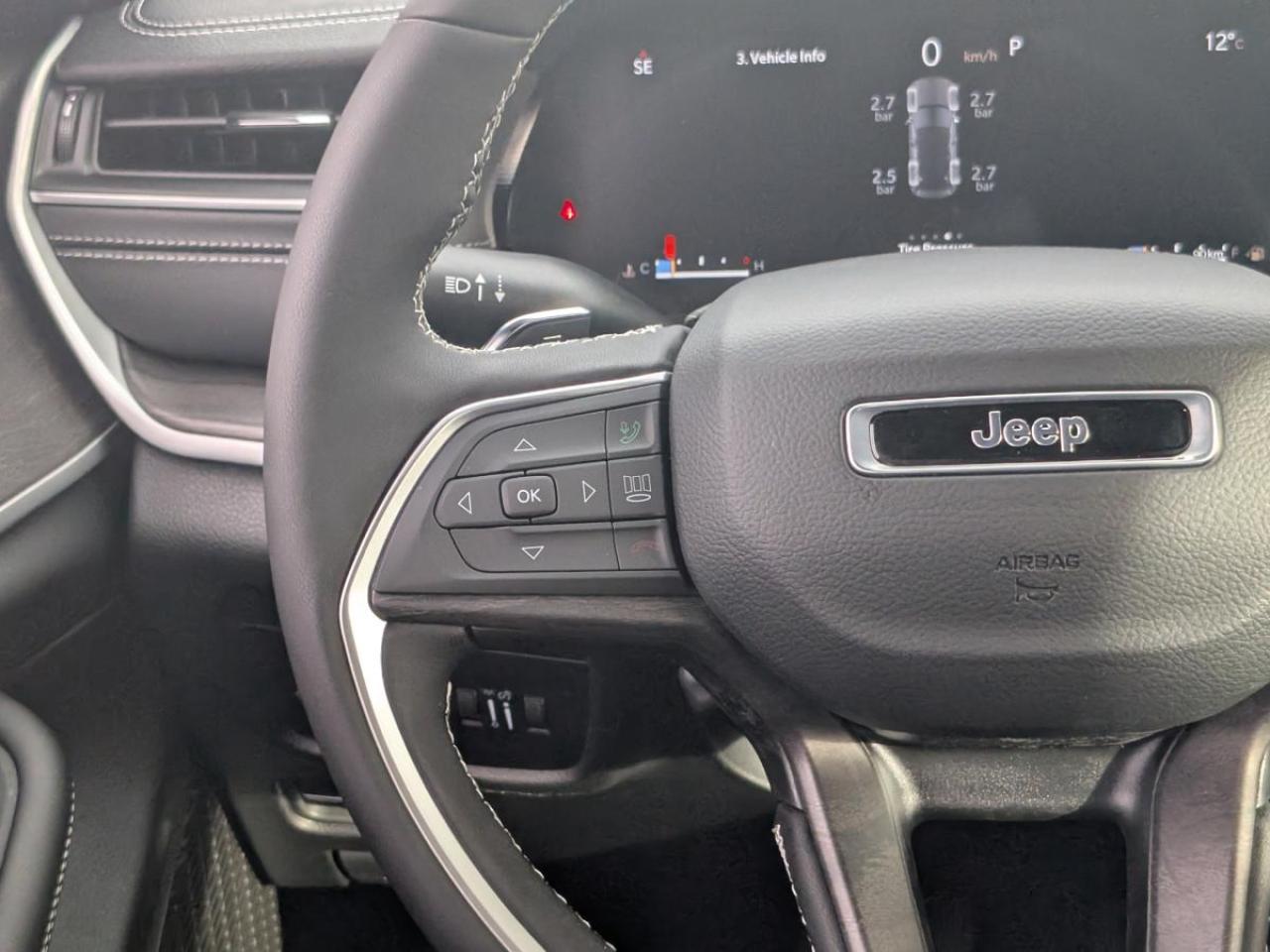 2025 Jeep Grand Cherokee LIMITED 4X4 Photo