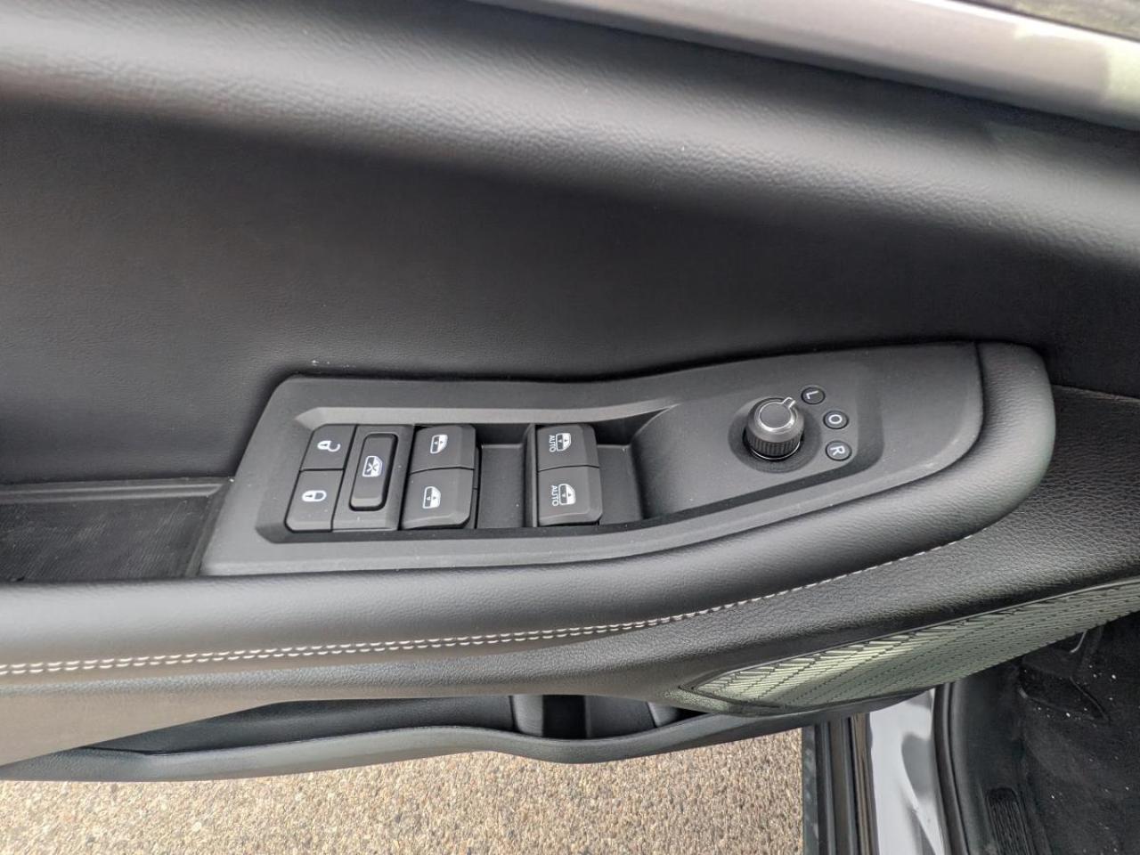 2025 Jeep Grand Cherokee LIMITED 4X4 Photo