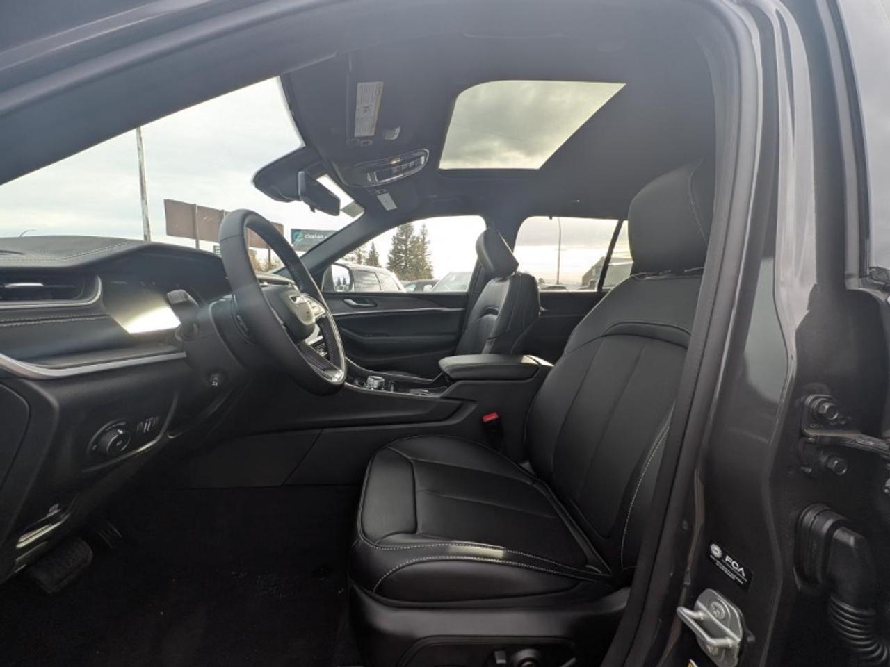 2025 Jeep Grand Cherokee Limited Photo