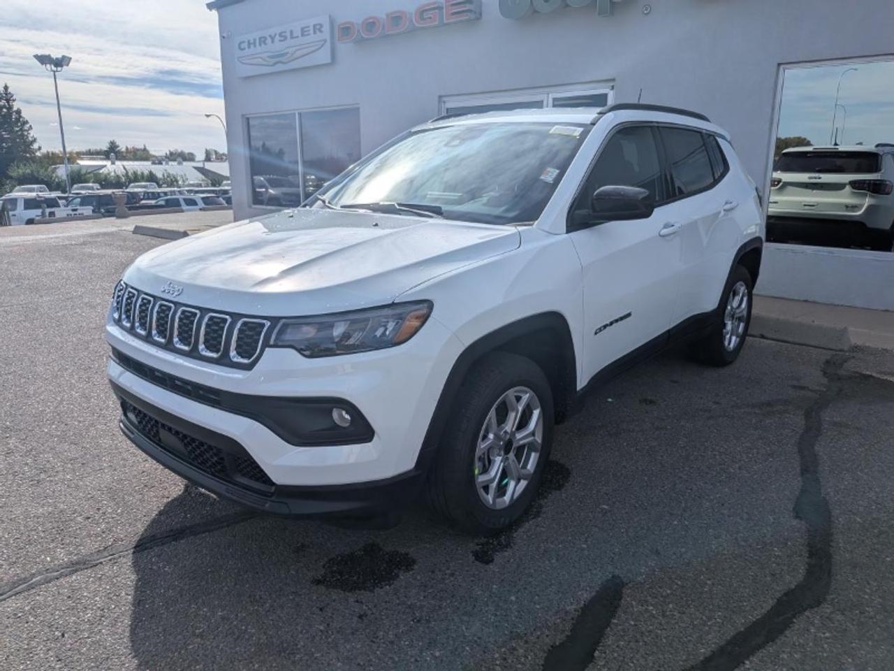 2026 Jeep Compass NORTH Photo2