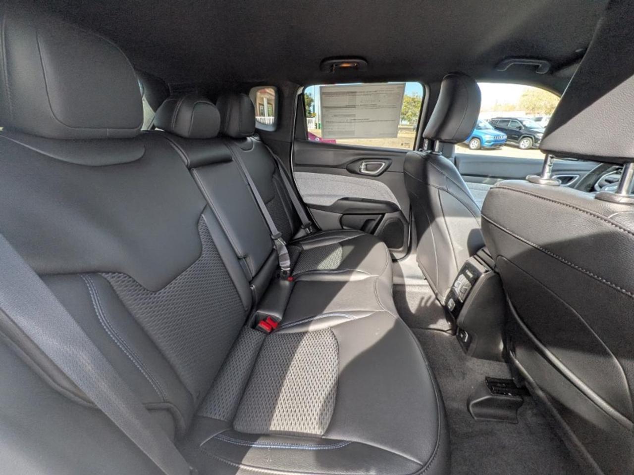 2026 Jeep Compass NORTH Photo