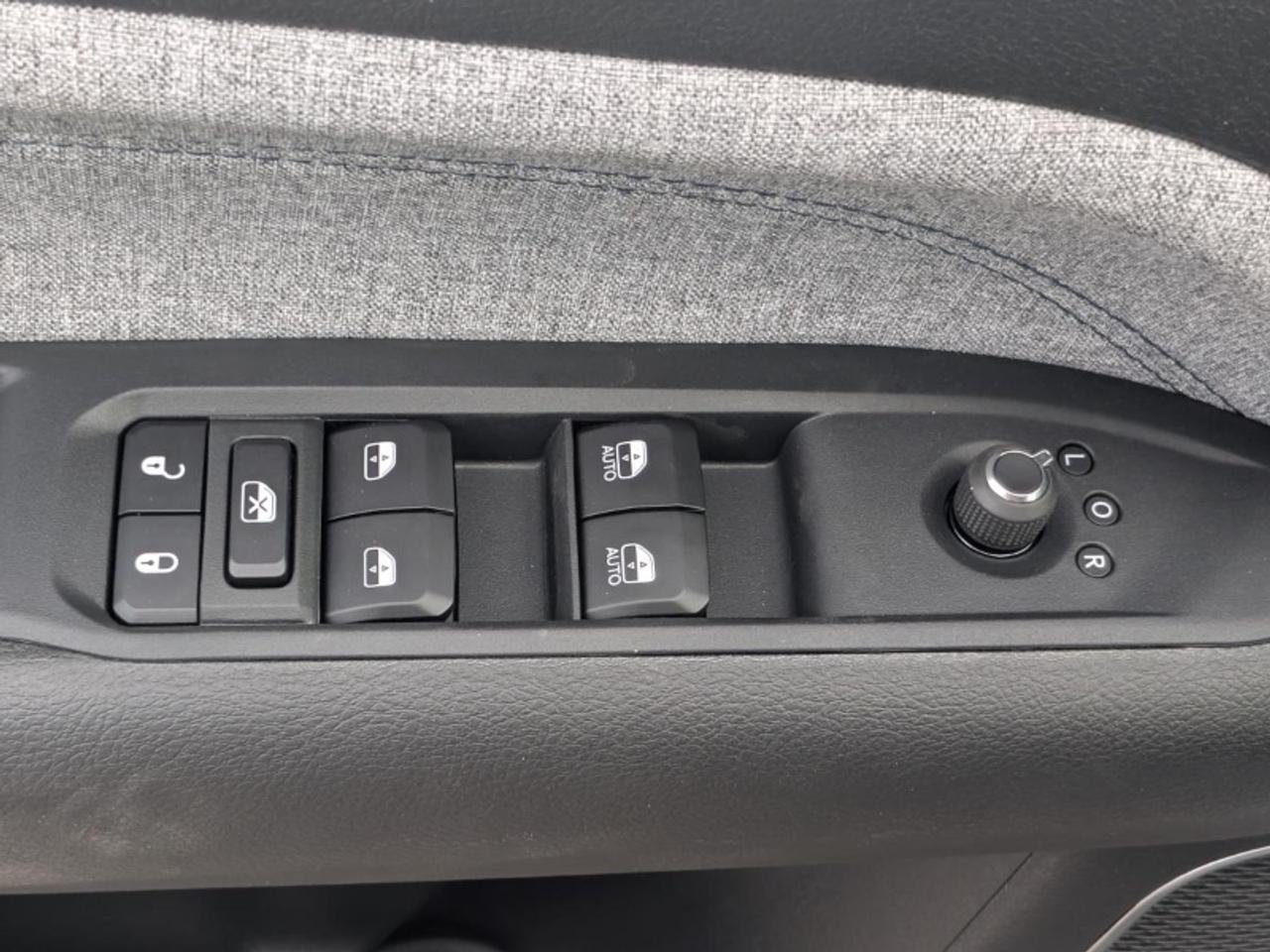 2026 Jeep Compass NORTH Photo