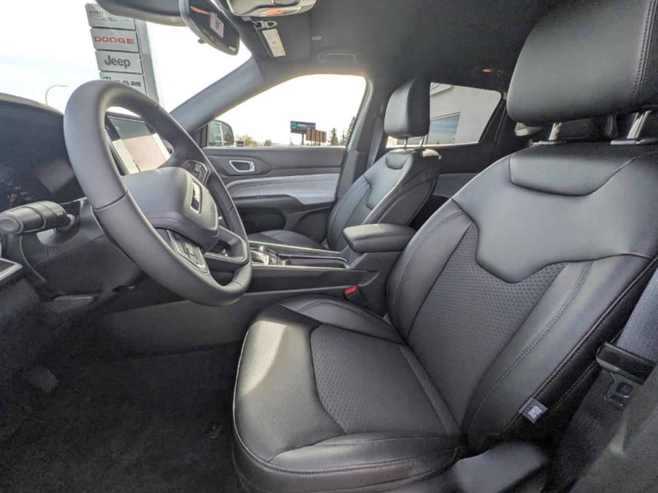 2026 Jeep Compass NORTH Photo